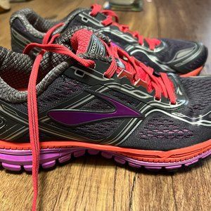 Brooks Ghost 8th Edition Women's Gray Coral Purple Running Shoes Size 7 Awesome